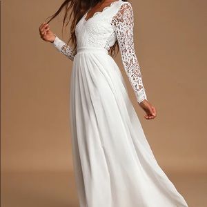 New With Tags Lulu’s White Lace Maxi Dress